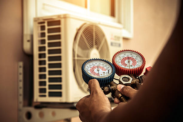 Professional Ac Installation technician working in Albion, MI